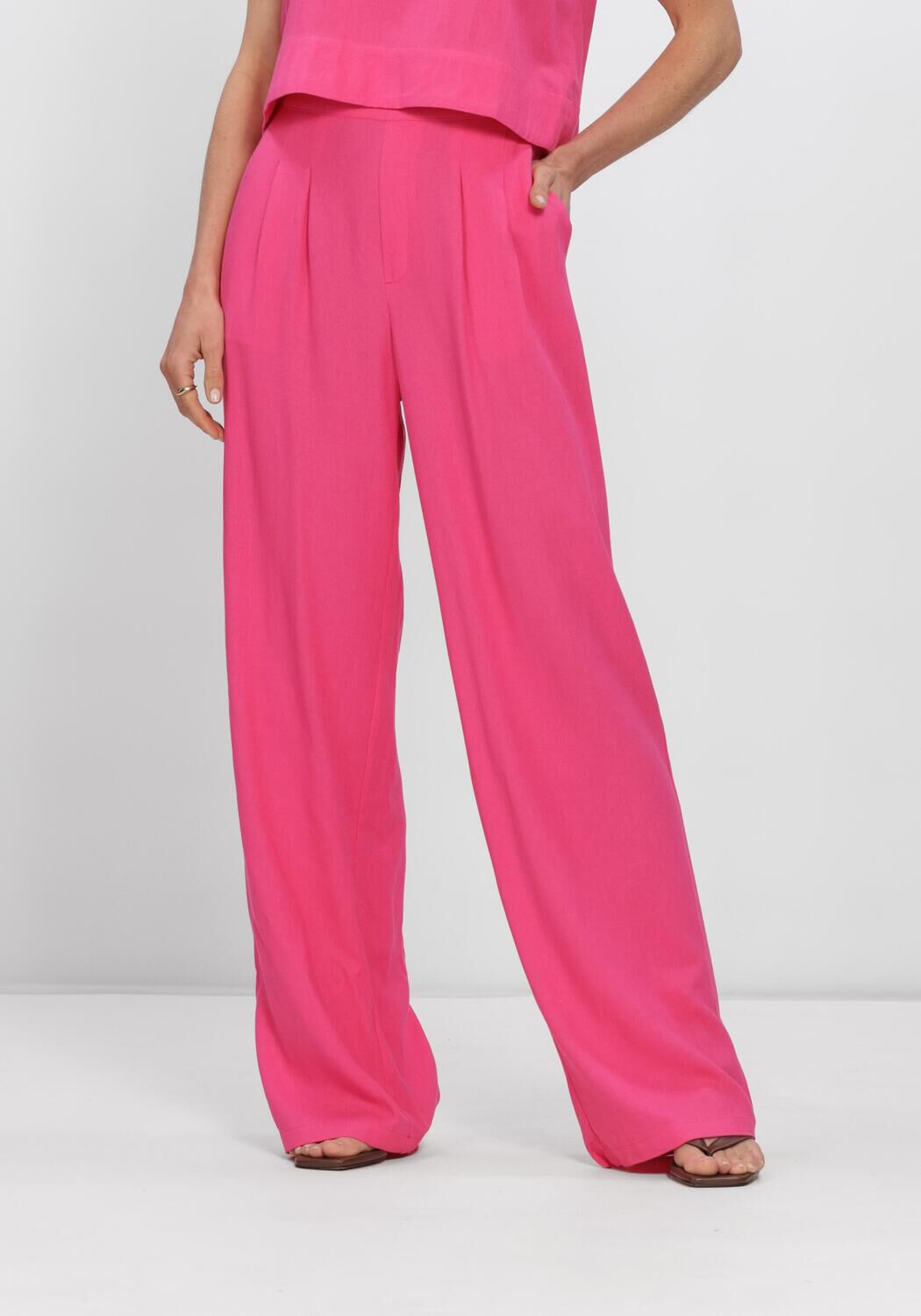 STUDIO AMAYA JASMIN PANT Pantalons en rose - large