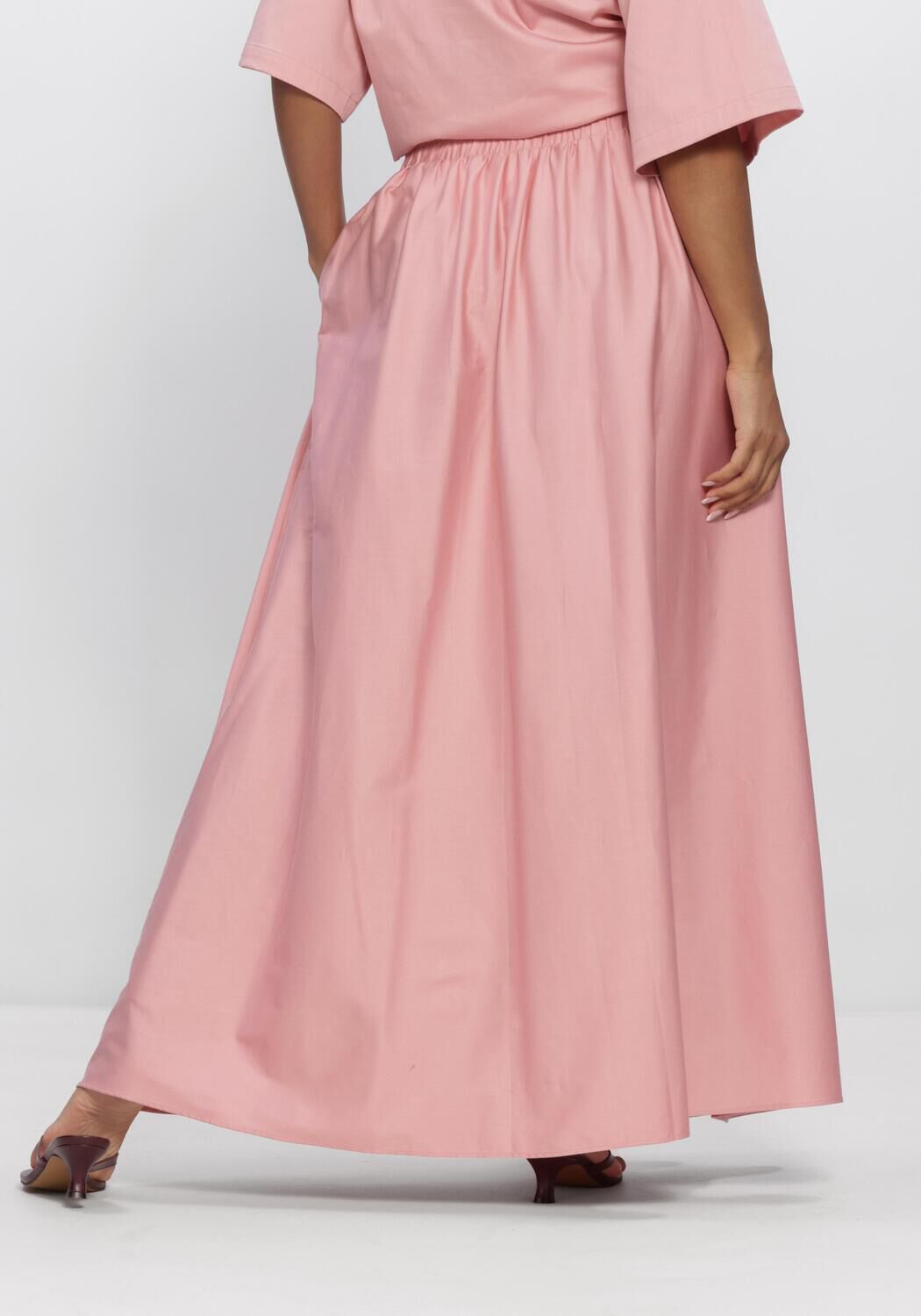EST'SEVEN Jupe maxi AYLIN SKIRT en rose - large