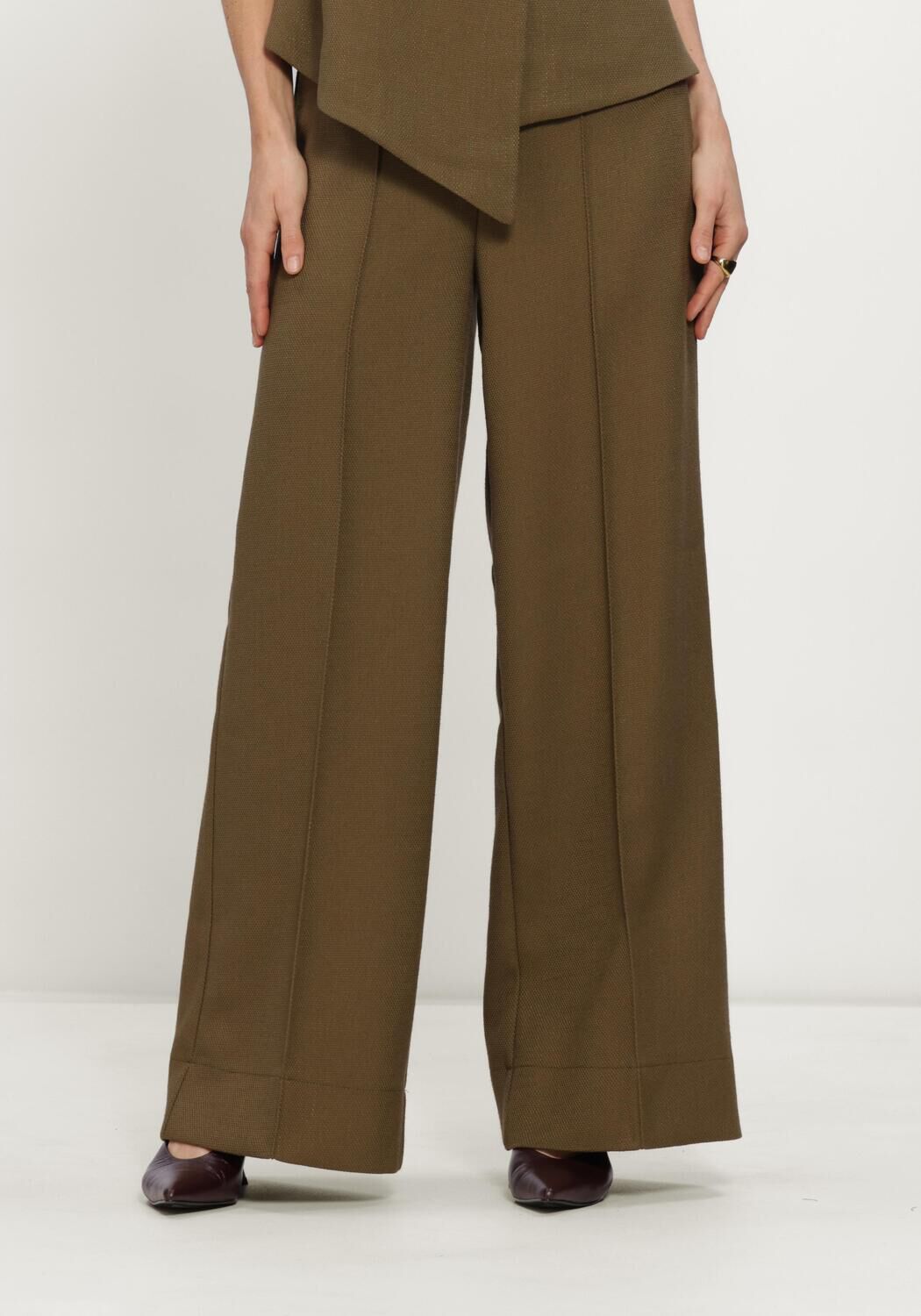 Y.A.S. Pantalon large YASCOMIRA HMW PANT S. en vert
