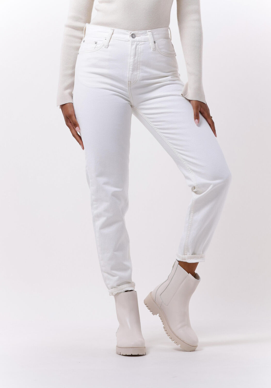 Jean mom deals blanc