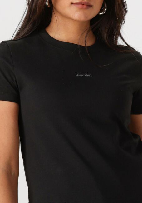 Zwarte CALVIN KLEIN T-shirt PLACED INSTITUTIONAL BABY TEE - large