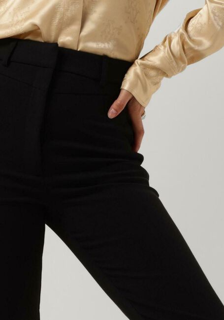 JOSH V Pantalon COLETTE en noir - large