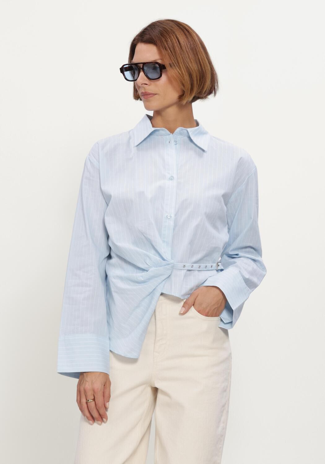 Lichtblauwe MY ESSENTIAL WARDROBE Top MWBELLA BELT SHIRT - large