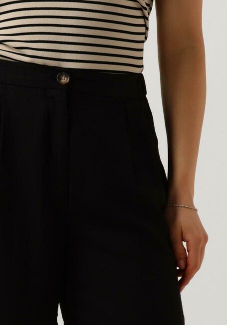 Zwarte MSCH COPENHAGEN Broeken/jumpsuits MSCHJOVENE GINIA HW SHORT - large