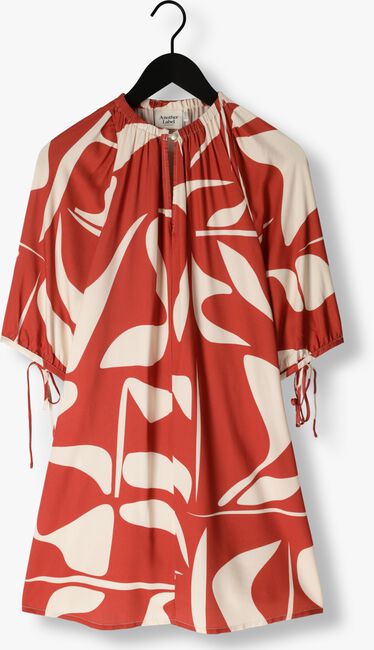 ANOTHER LABEL Mini robe MAYSA DRESS S/S en rouge - large