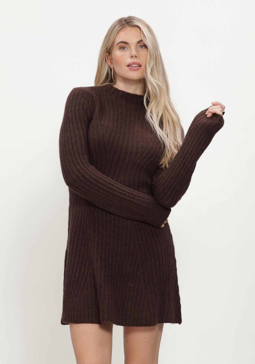 Bruine Y.A.S. Mini jurk YASDOLLY LS KNIT DRESS - large