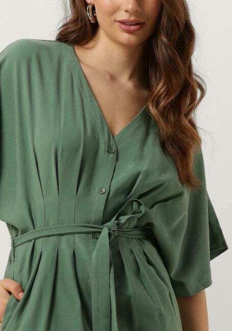 ANOTHER LABEL Robe midi LOUISA DRESS S/S en vert - large