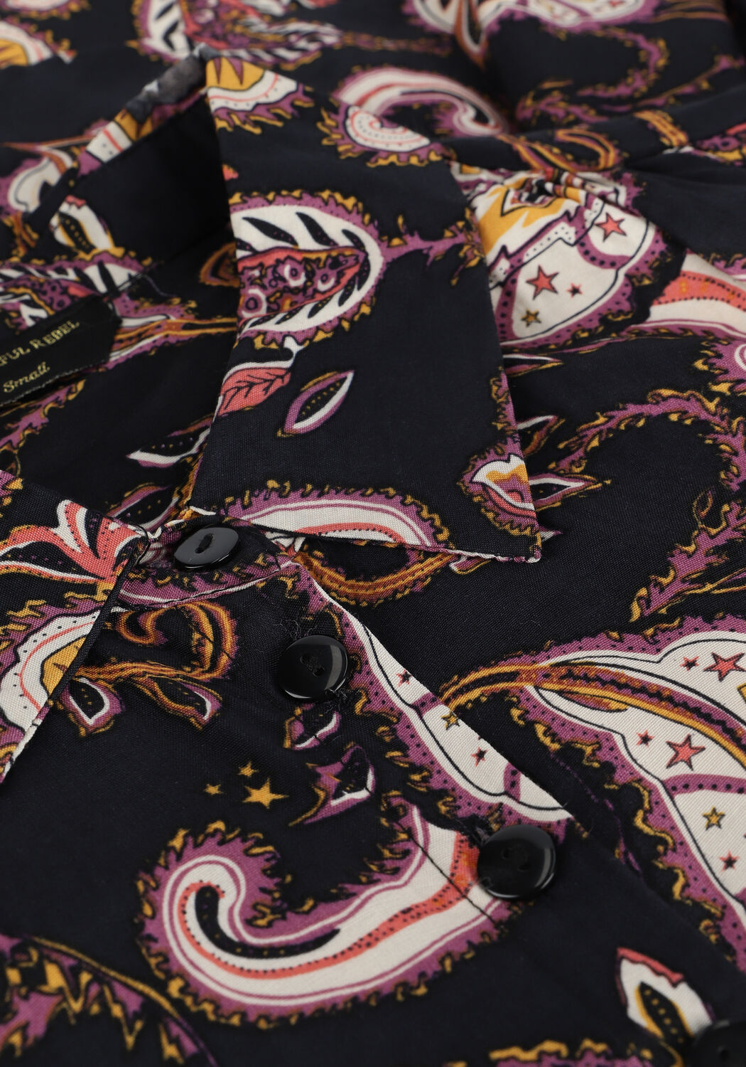 COLOURFUL REBEL Mini robe HARLEY PAISLEY MINI SMOCKED SH en noir - large