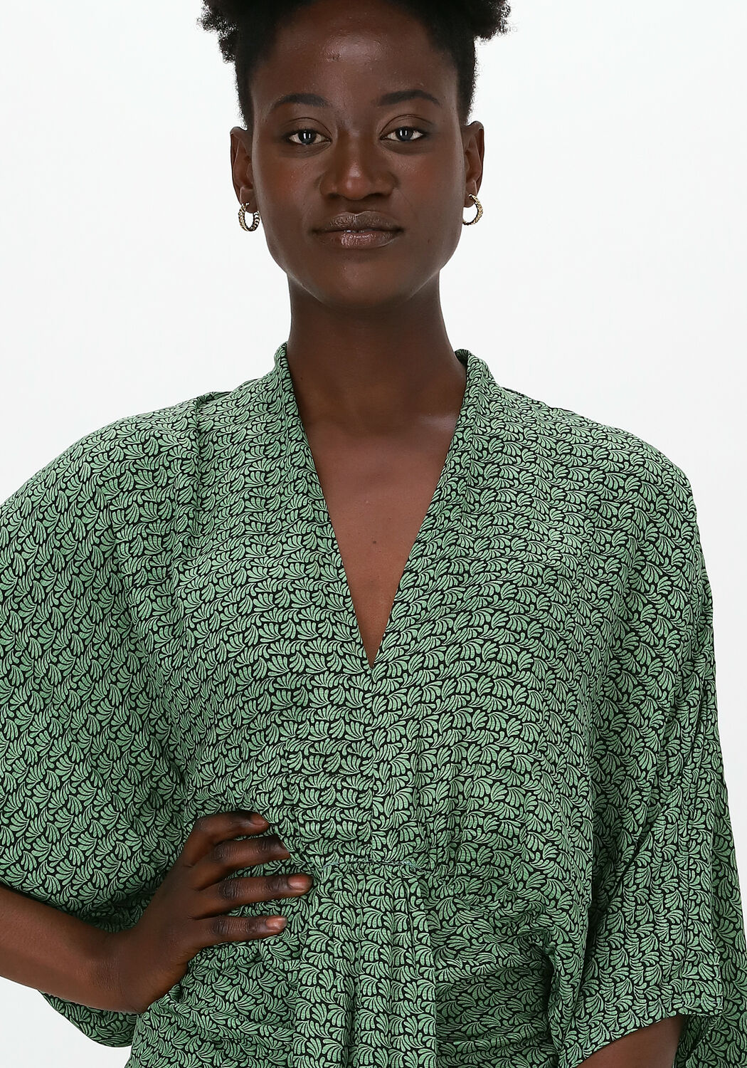 Groene SISSEL EDELBO Midi jurk JUNO DRESS Omoda