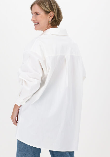 SIMPLE AMOUR Blouses en blanc - large