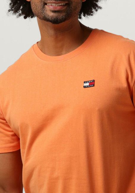 TOMMY JEANS T-shirt TJM CLSC TOMMY XS BADGE TEE en orange - large