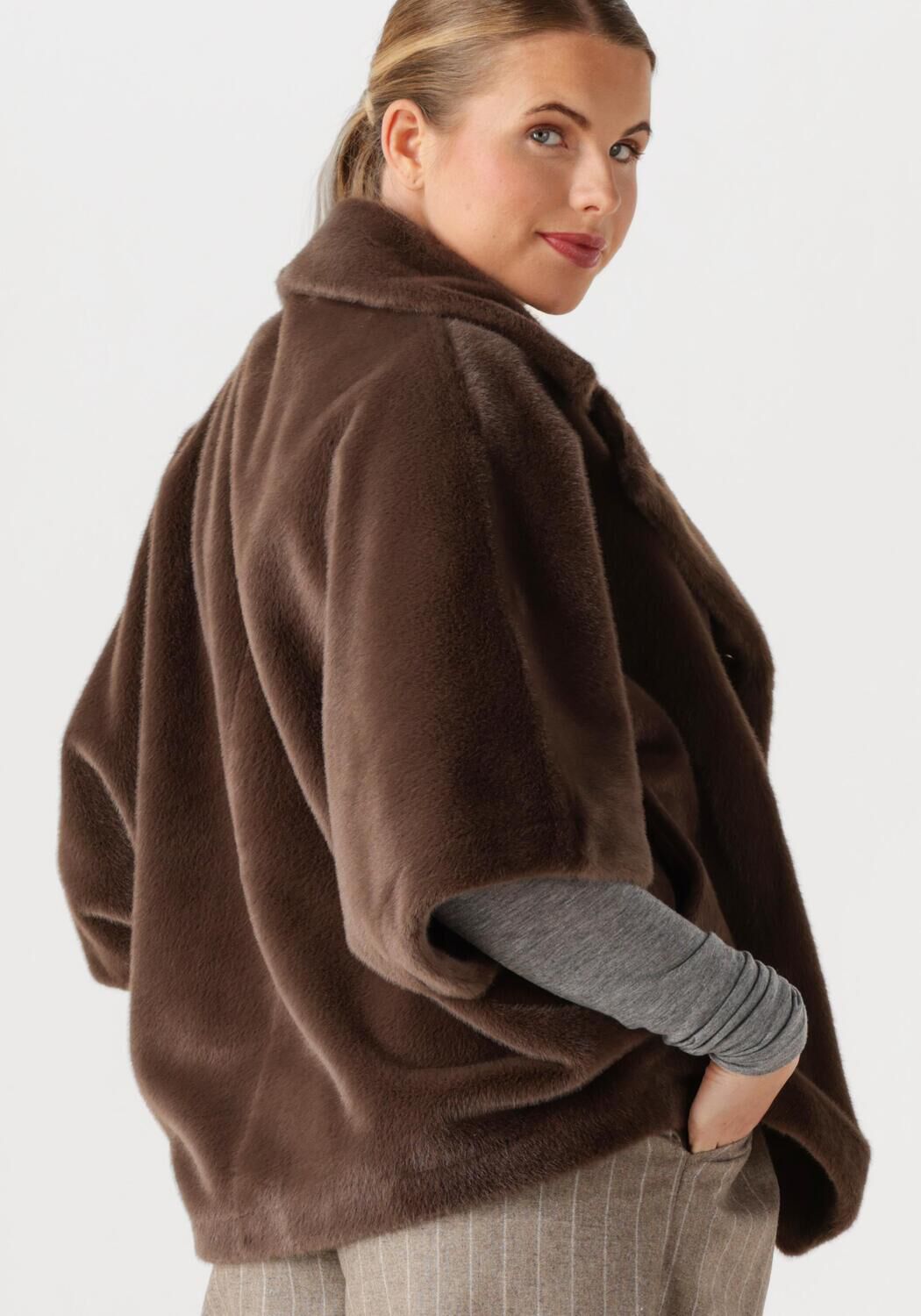 STUDIO AR Manteau AVY FAUX LACON en marron - large