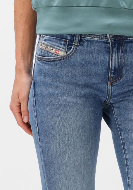 DIESEL Flared jeans 1969 D-EBBEY en bleu - large