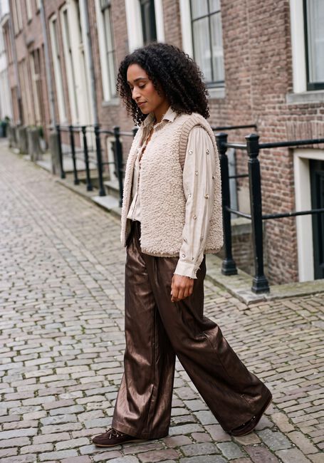 NUKUS Pantalon large BODINE PANTS PU en marron - large