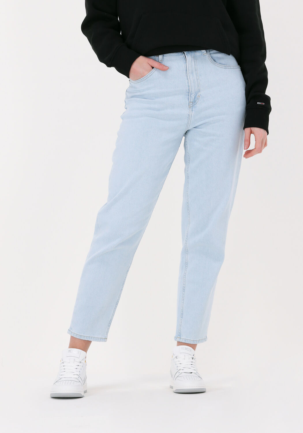 TOMMY JEANS Mom jeans MOM JEAN UHR TPRD BF6113 Bleu clair Omoda