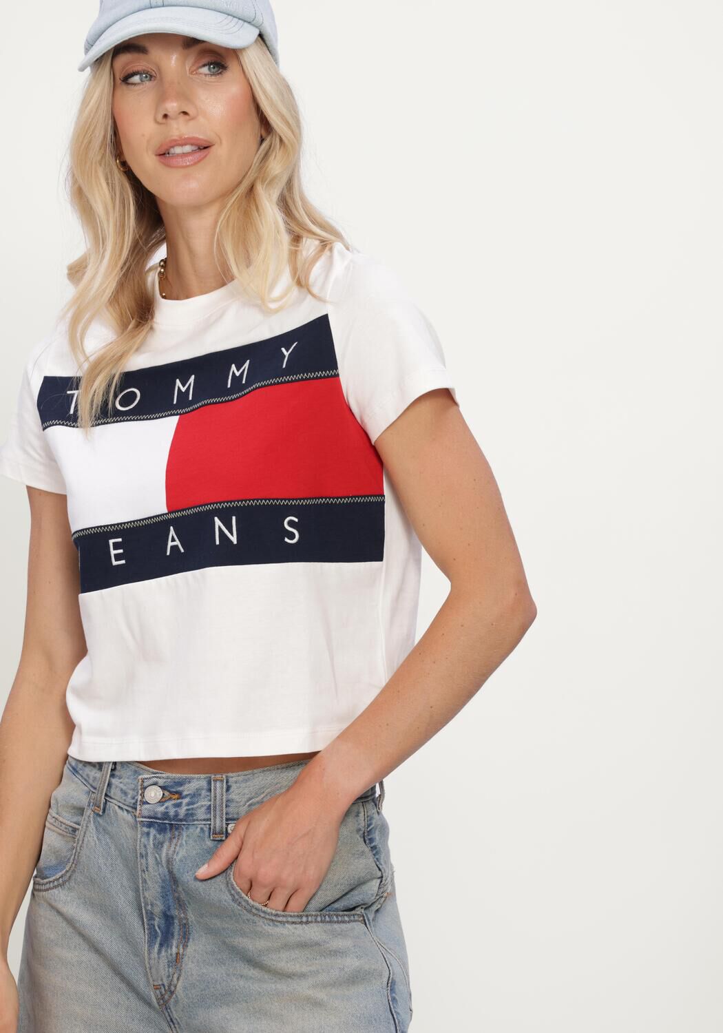 Witte TOMMY JEANS T-shirt TJW REG FLAG SS TEE EXT - large