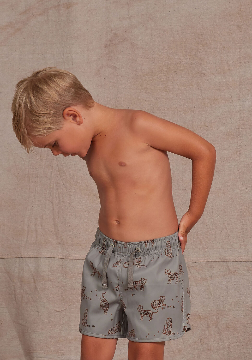 RYLEE + CRU Shorts de bain SWIM TRUNK en gris - large