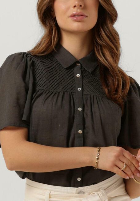 Donkergrijze RUBY TUESDAY  IMEE COLLAR PINTUCK BLOUSE - large