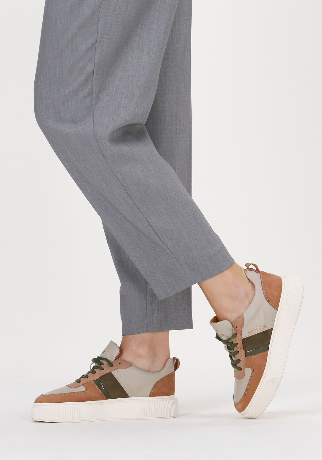 CYCLEUR DE LUXE Baskets basses PANACHE en camel - large