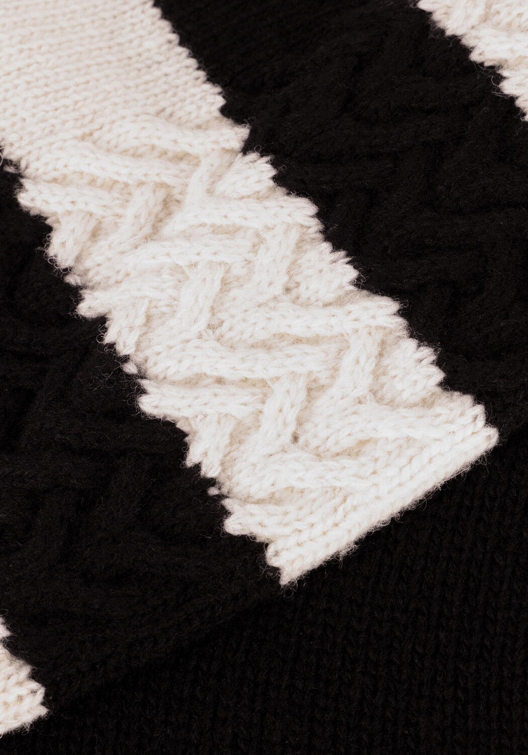 NOTES DU NORD Pull ENA SWEATER en noir - large