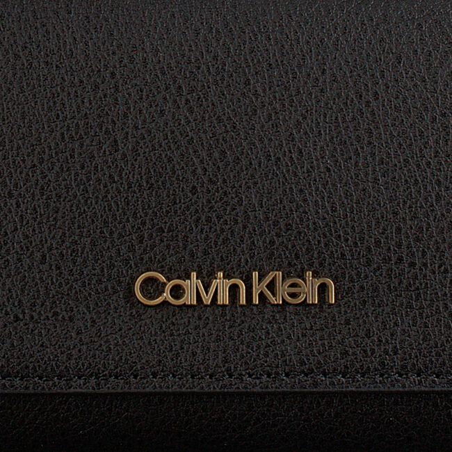 CALVIN KLEIN Porte-monnaie DRIVE LARGE ZIP en noir - large