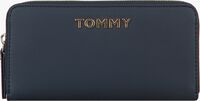 TOMMY HILFIGER Porte-monnaie ITEM STATEMENT LRG ZA en bleu  - medium