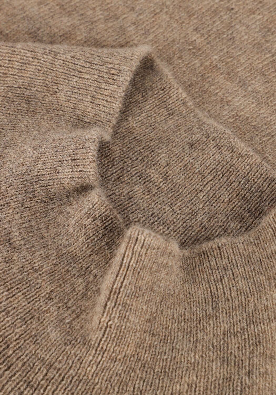 NOT SHY Pull MADELEINE en taupe - large