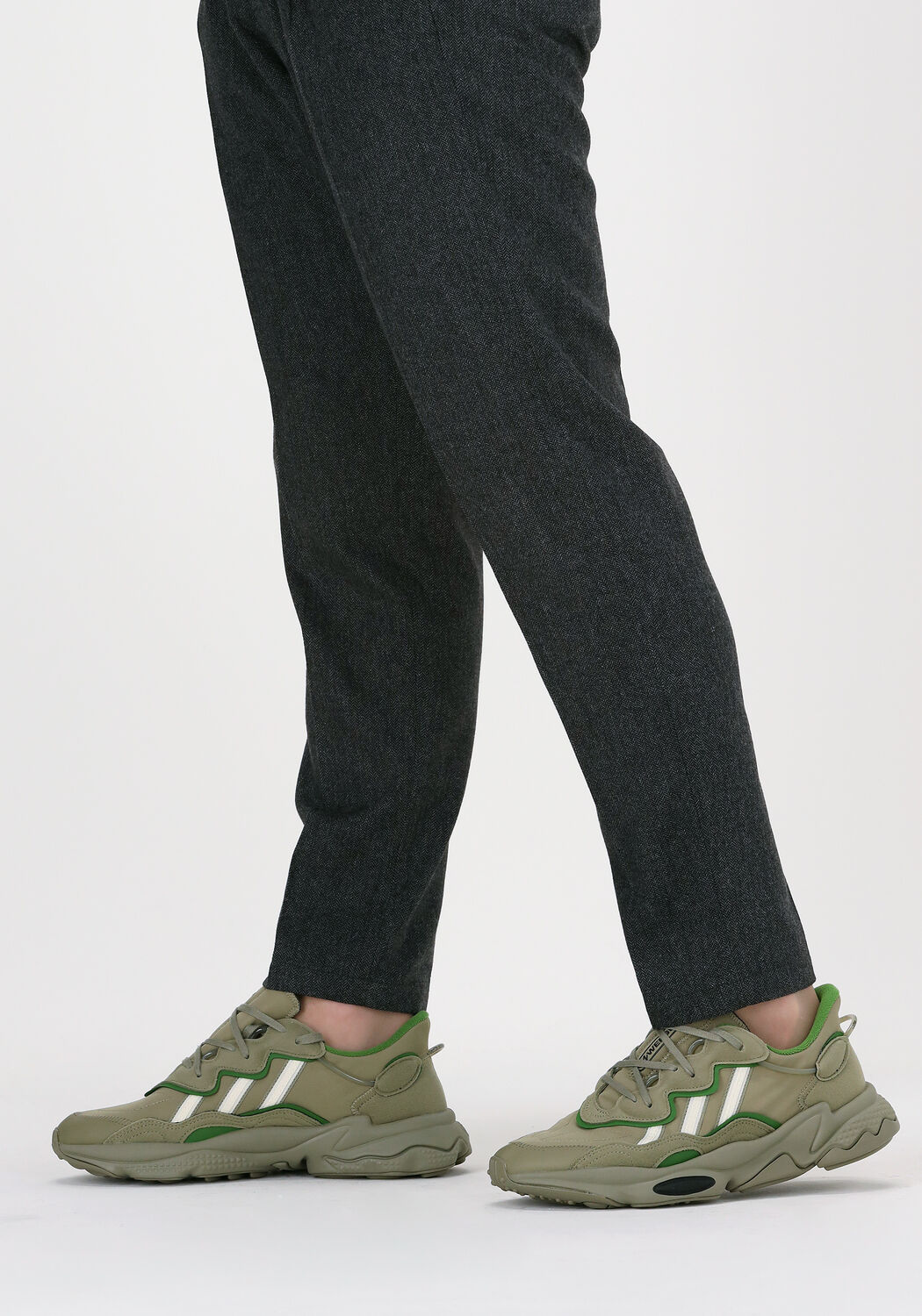 Groene ADIDAS Sneakers OZWEEGO MEN - large