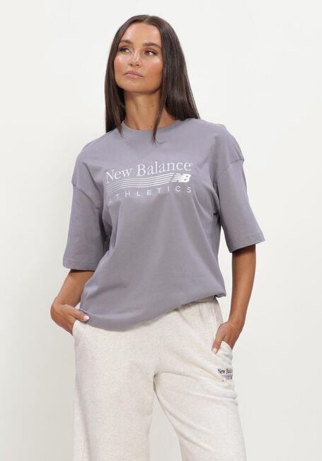 NEW BALANCE T-shirt TRACKSIDE OVERSIZED T-SHIRT en gris - large