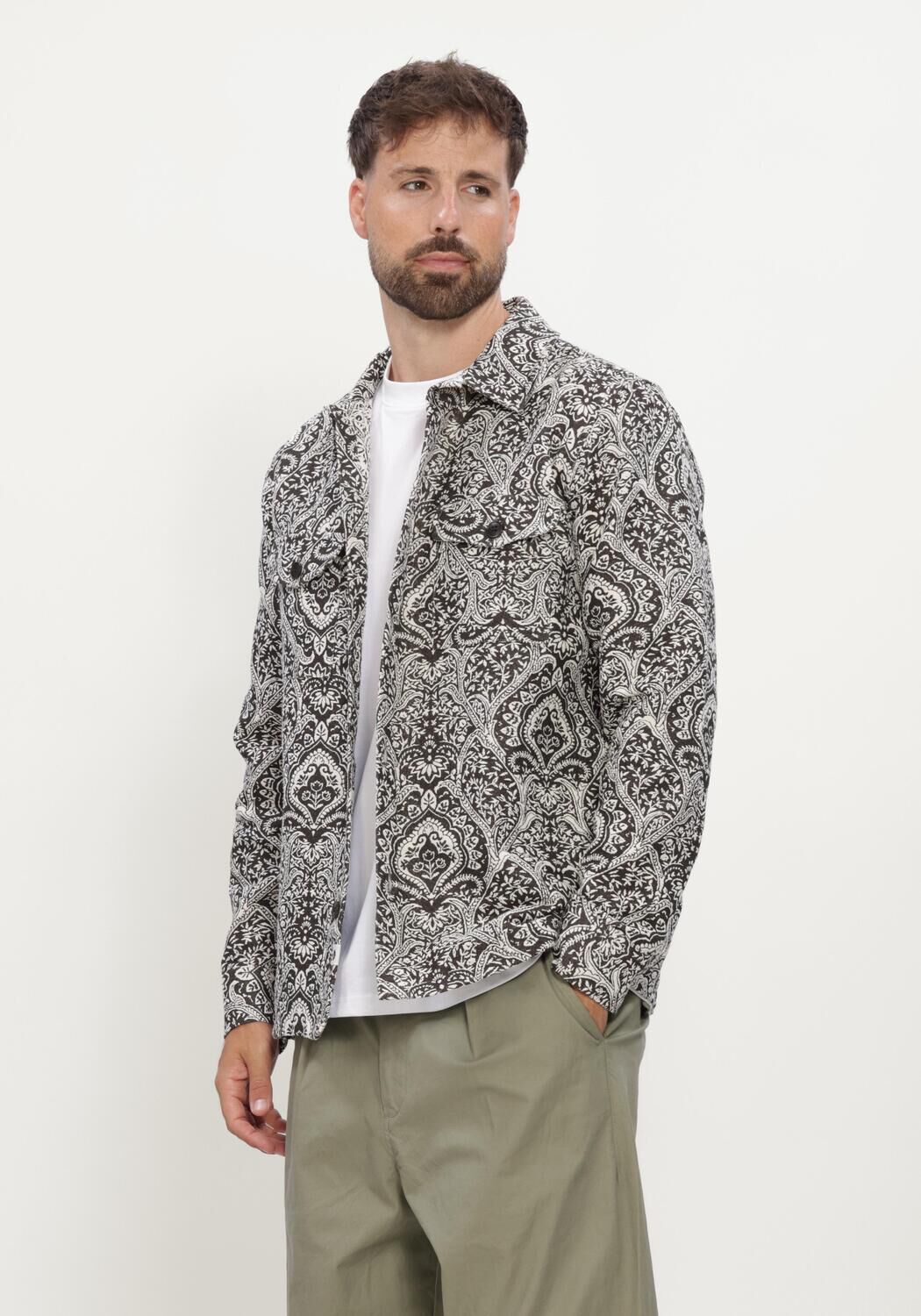 Zwarte ANERKJENDT Overshirt AKOSCAR GARDEN JACQ OVERSHIRT - large