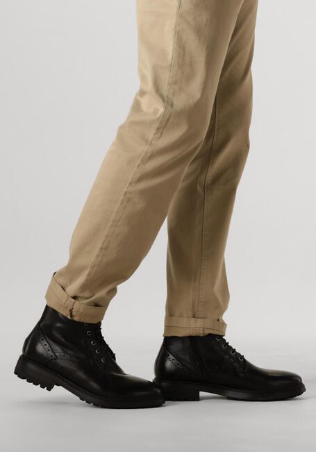 STEFANO LAURAN Bottines à lacets 3551 en noir - large