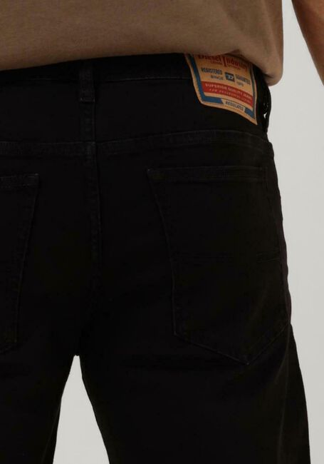 DIESEL SLIM-SHORT Jeans en noir - large