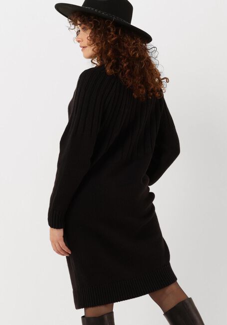 SELECTED FEMME Robe midi NIMA LS KNIT DRESS CAMP en noir - large