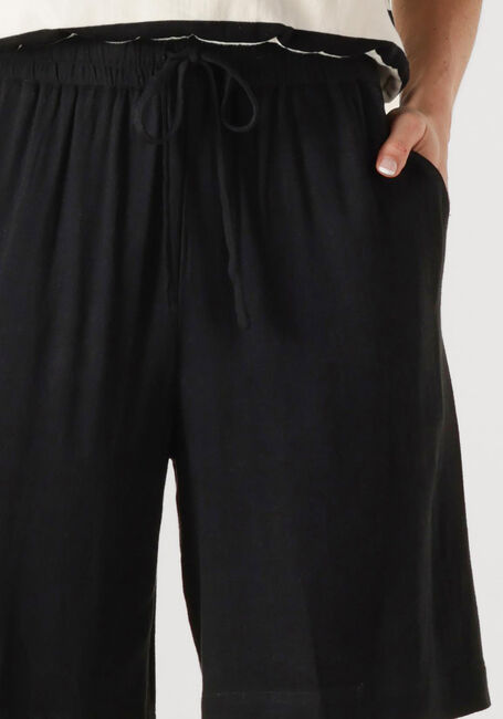 Zwarte SELECTED FEMME Broeken/jumpsuits SLFVIVA MW SHORTS - large