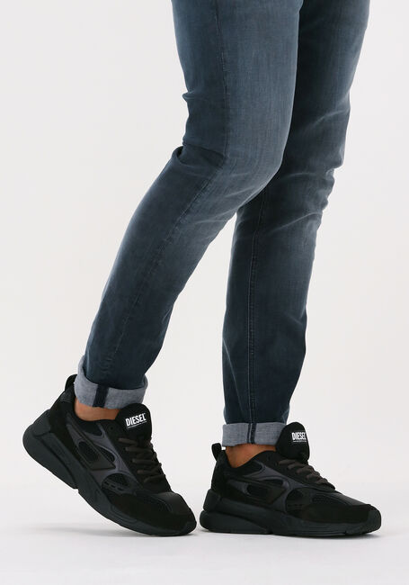 DIESEL Baskets basses S-SERENDIPITY SPORT en noir - large