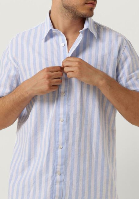 SELECTED HOMME Chemise décontracté SLHREGNEW-LINEN SHIRT SS CLASSIC en bleu - large
