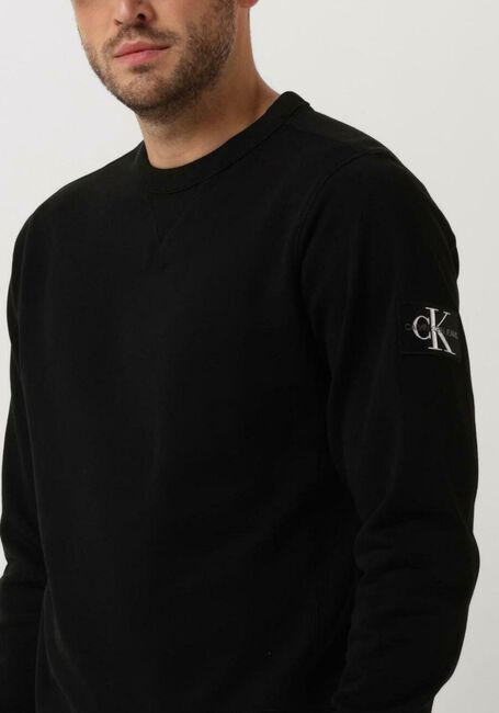 CALVIN KLEIN Chandail MONOGRAM SLEEVE BADGE CN en noir - large