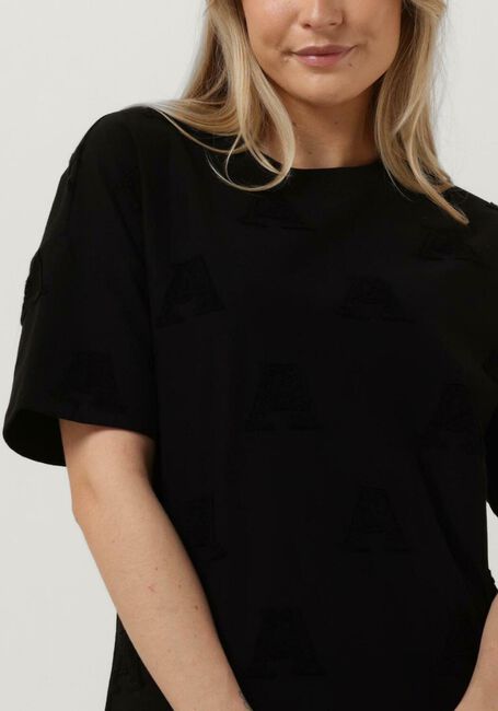 ALIX THE LABEL T-shirt LADIES KNITTED A JACQUARD T-SHIRT en noir - large