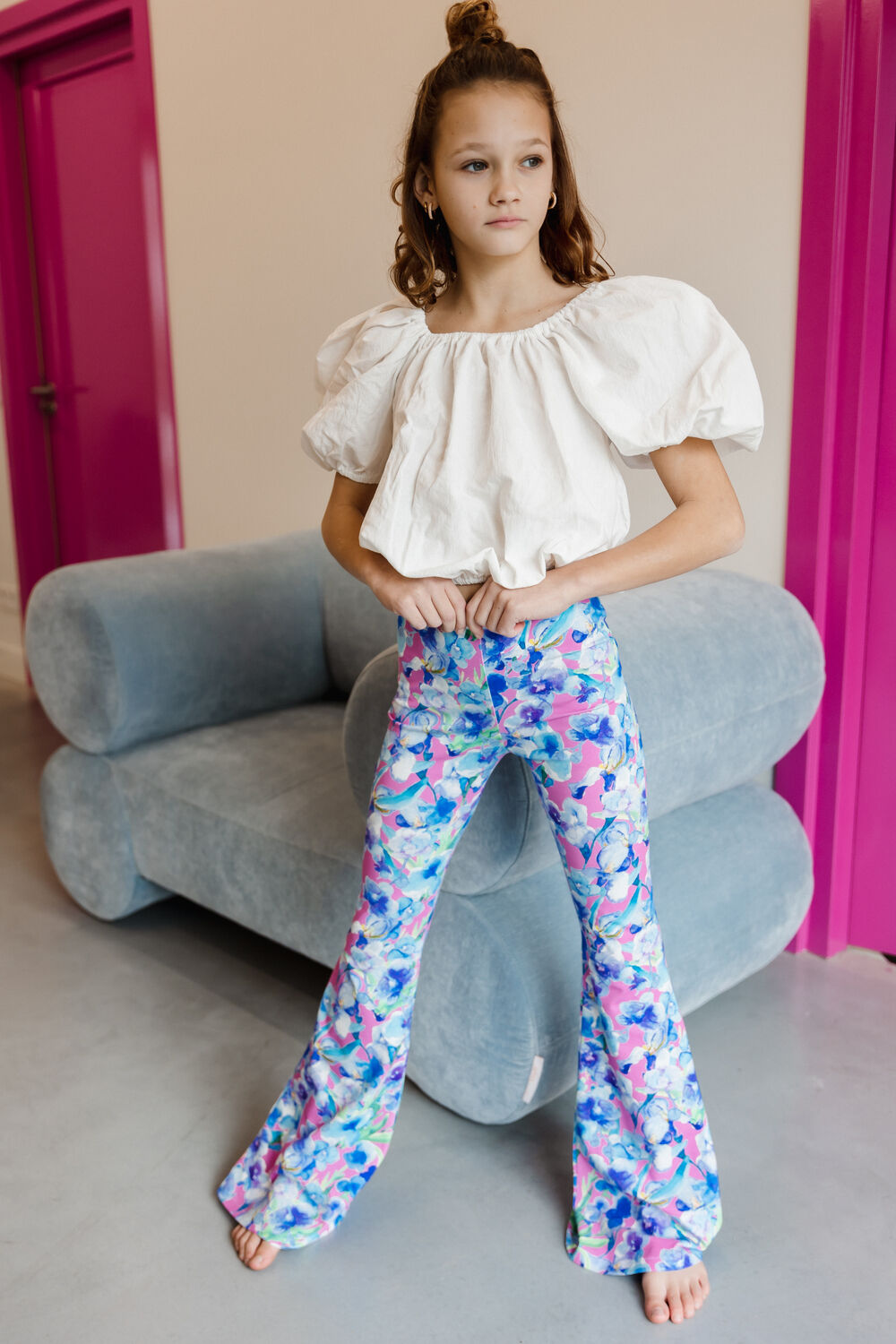 Salty Stitch Pantalon &eacute;vas&eacute; FLARED LEGGING - FLOWER en bleu - large