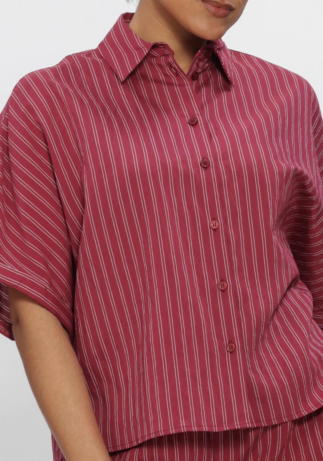 CATWALK JUNKIE STRIPED SHORT SLEEVE BLOUSE Blouses en rouge - large