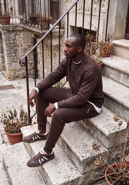 GENTI SWEAT CREW Pulls & Gilets en marron - large