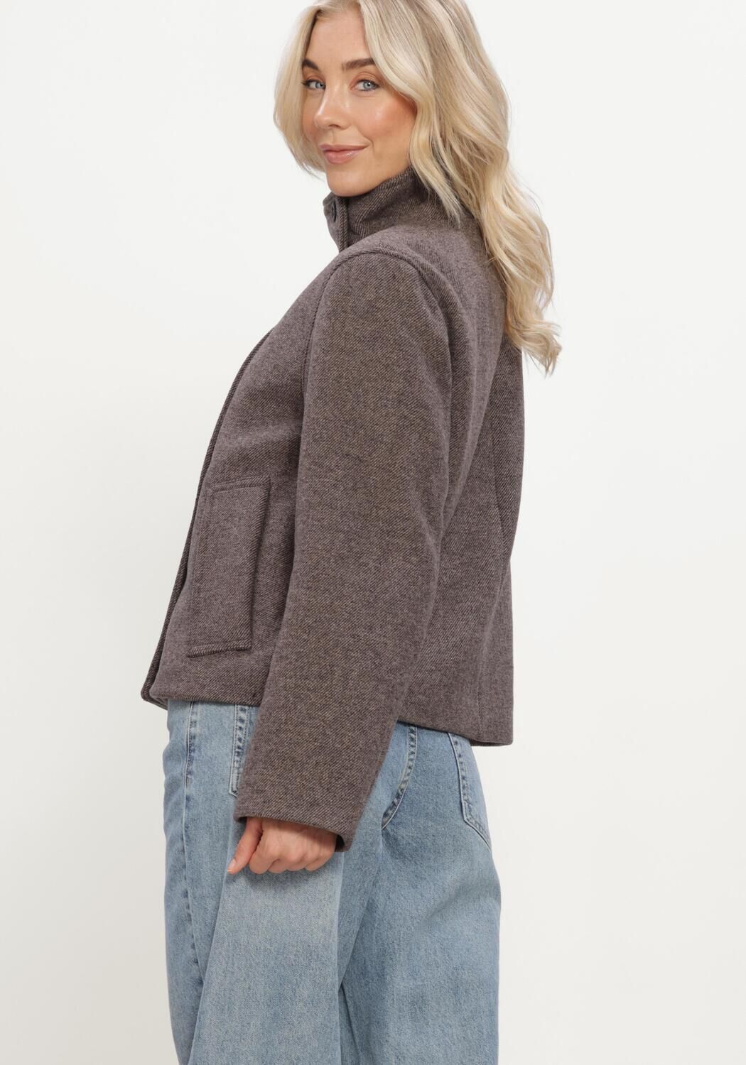 Bruine OBJECT Jack OBJRIKI RE SHORT JACKET NOOS - large