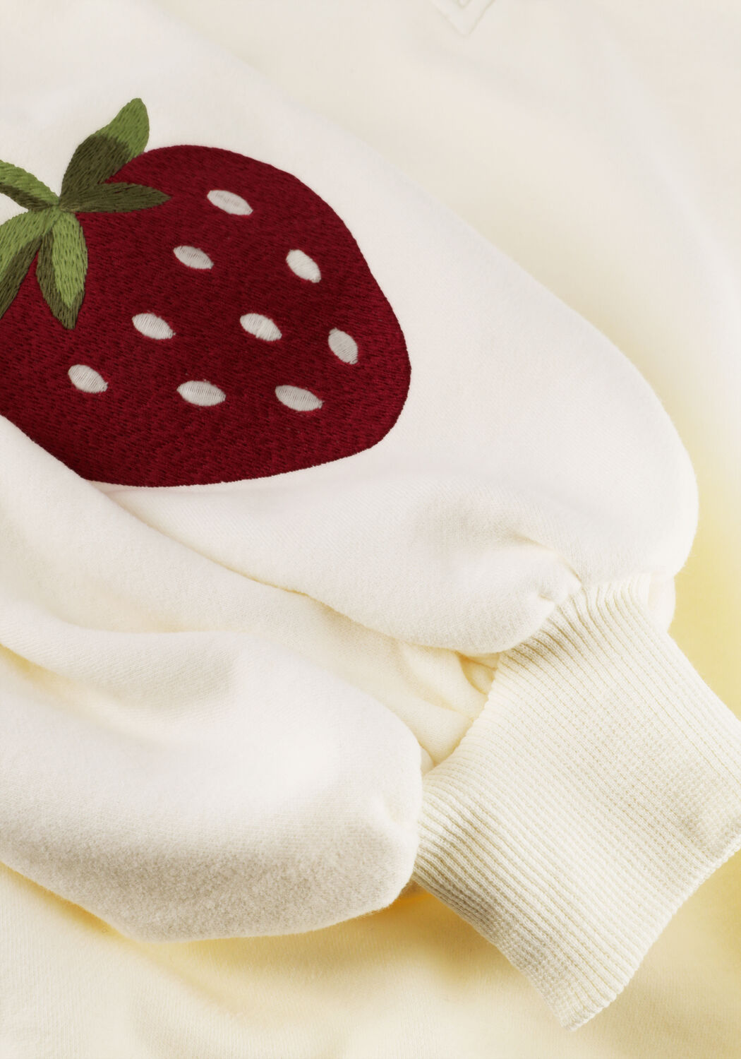 Gebroken wit YDENCE Sweater SWEATER STRAWBERRY - large