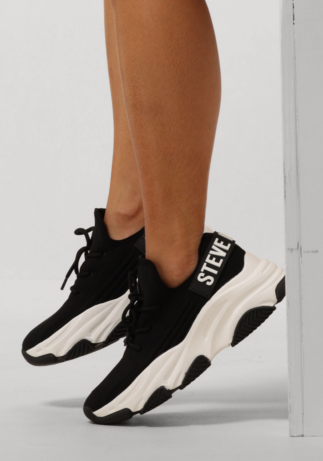 Dames Sneakers Zwart online kopen Morgen in huis Omoda