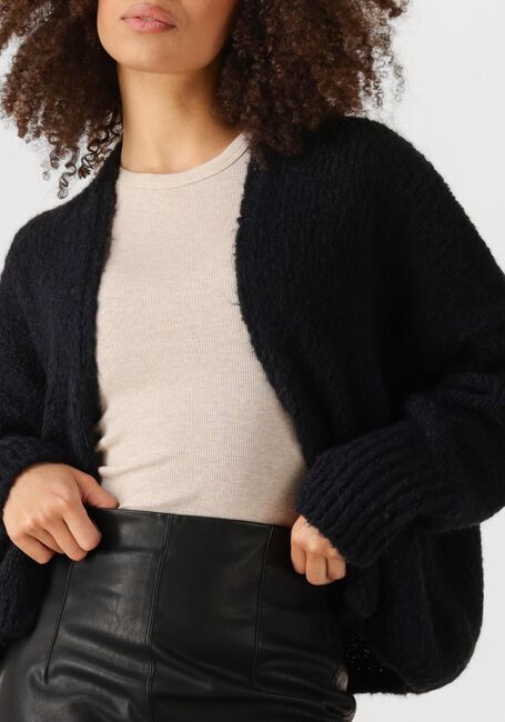 KNIT-TED Gilet BECKY en noir - large