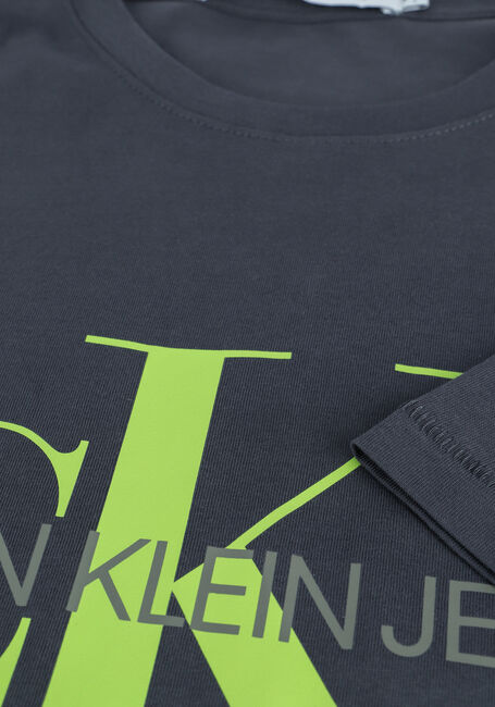 CALVIN KLEIN T-shirt SEASONAL MONOGRAM TEE en gris - large