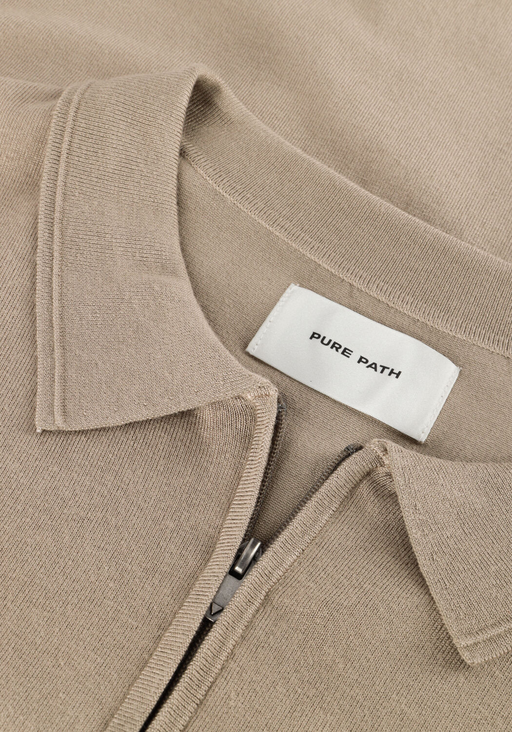 PURE PATH Polo KNITTED SHOTSLEEVE POLO HALF ZIP WITH CHEST EMBROIDERY en taupe - large