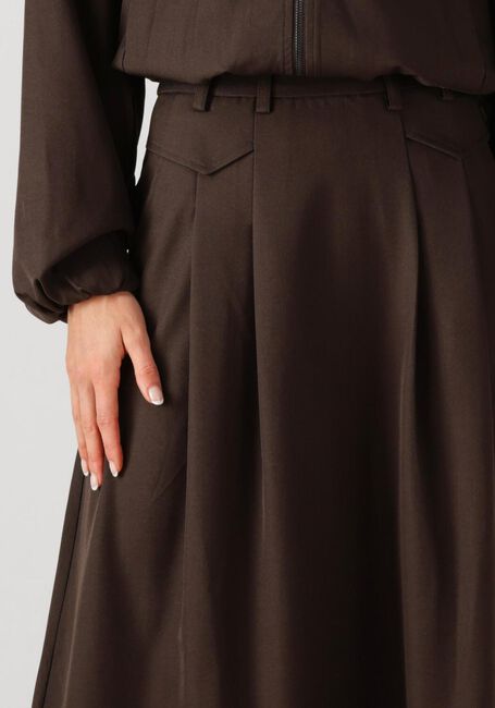 CO'COUTURE Jupe maxi LUNA POCKET PLEAT SKIRT en marron - large