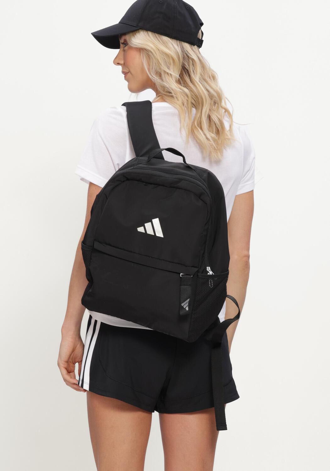 ADIDAS WE MIN SCP TEE Hauts & T-shirts en blanc - large