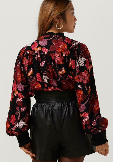 IDANO BAPTISTA Blouses en rouge - large